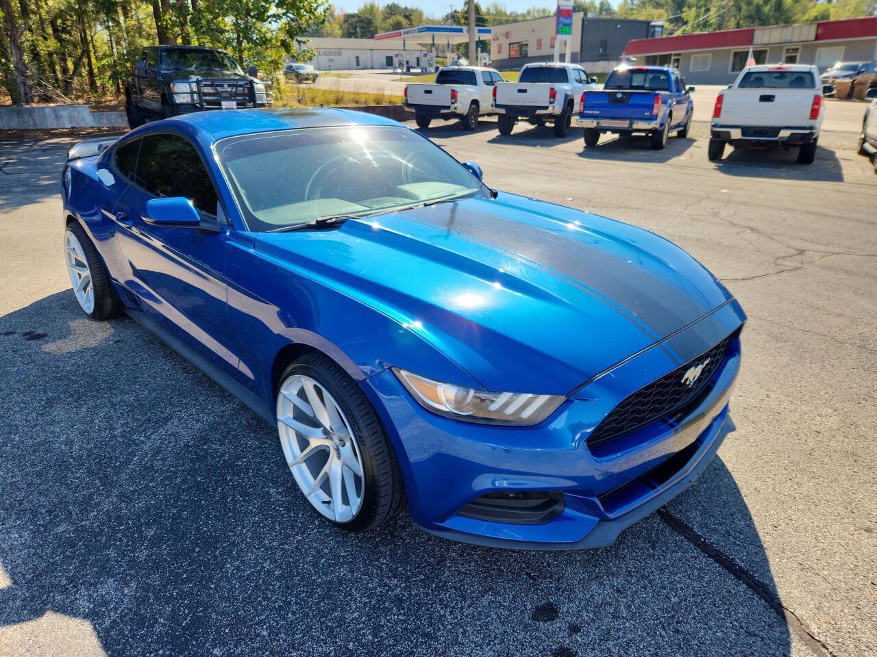 Used 2017 Ford Mustang Coupe RWD image 4