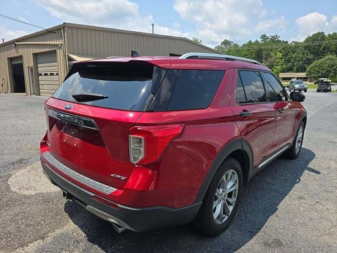 Used 2021 Ford Explorer Limited w/ Equipment Group 301A AWD/4WD image 4