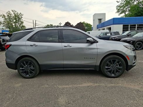 Used 2023 Chevrolet Equinox RS AWD/4WD image 9