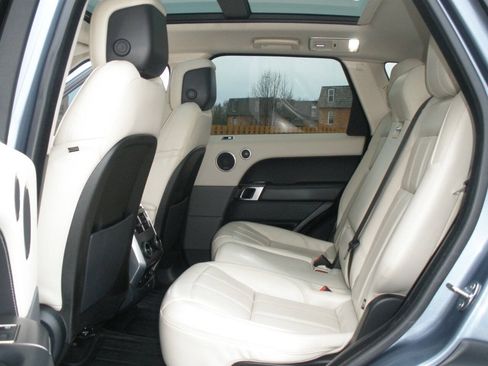 Used 2020 Land Rover Range Rover Sport HSE AWD/4WD image 30