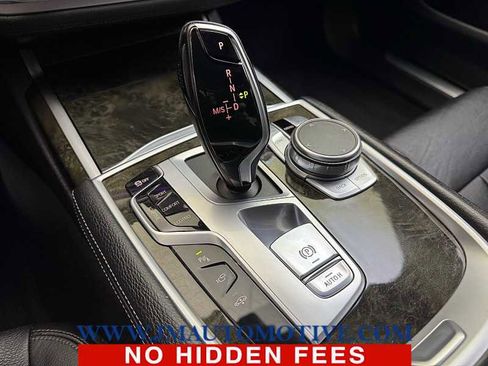 Used 2019 BMW 740i image 33