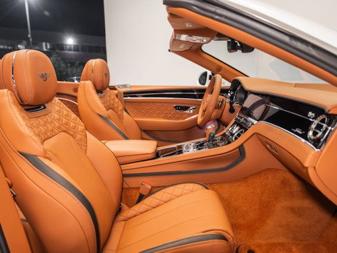 Used 2023 Bentley Continental GT Speed image 2
