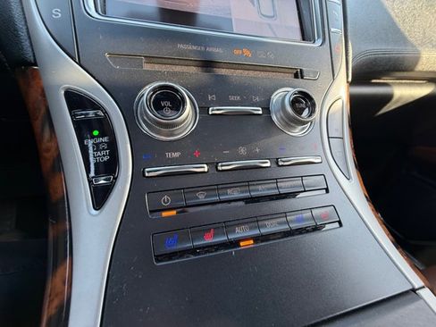 Used 2017 Lincoln MKX Reserve w/ Driver Assistance Package image 20