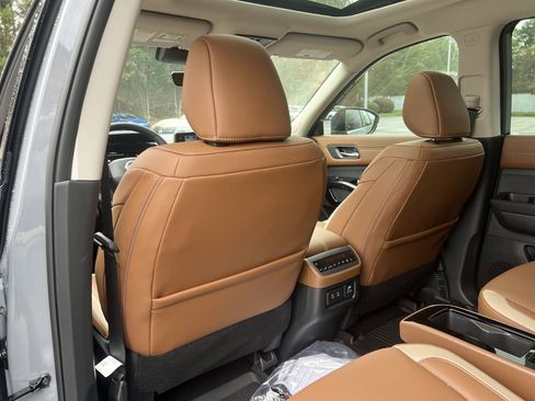 New 2026 Nissan Pathfinder Platinum image 20