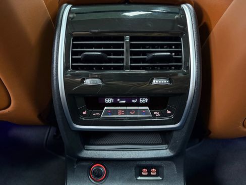 Used 2024 BMW X7 xDrive40i image 19