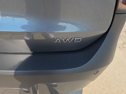 Used 2026 Nissan Kicks SV w/ Charging Package AWD/4WD image 5