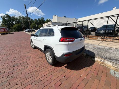 Used 2015 Jeep Cherokee Latitude w/ Cold Weather Group FWD image 8
