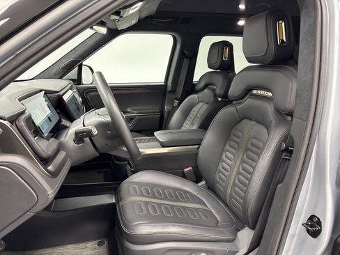 Used 2023 Rivian R1S Launch Edition image 20