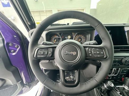 New 2026 Jeep Gladiator Sport AWD/4WD image 16