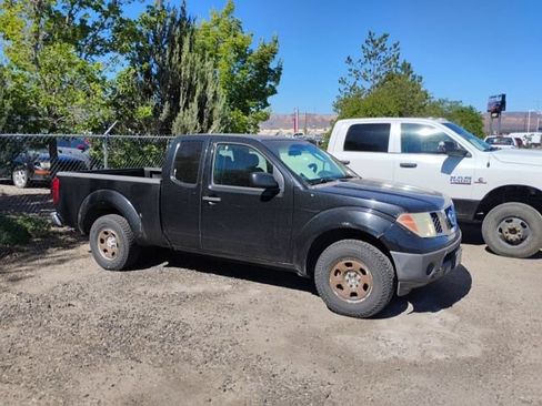 Used 2007 Nissan Frontier XE w/ Preferred Pkg RWD image 2