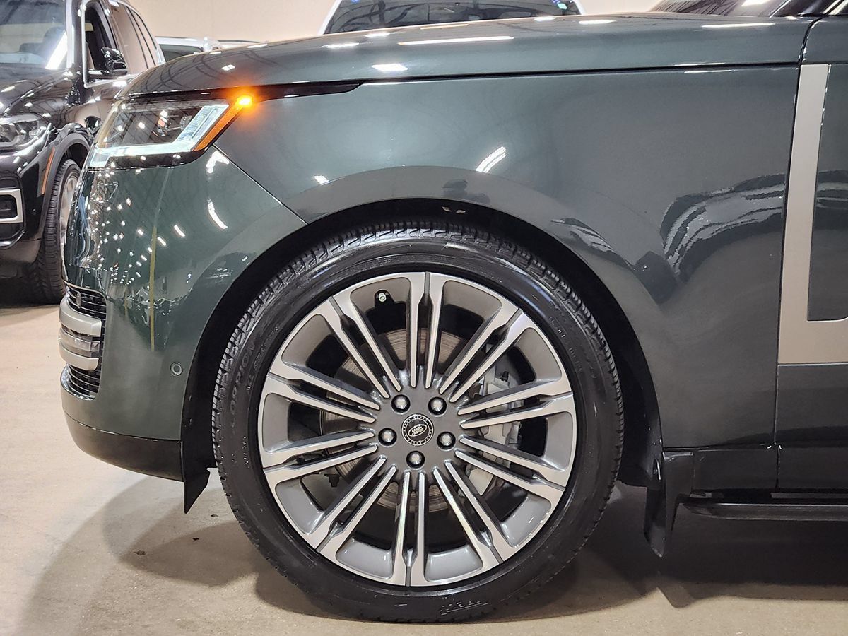 Used 2023 Land Rover Range Rover SE AWD/4WD image 5
