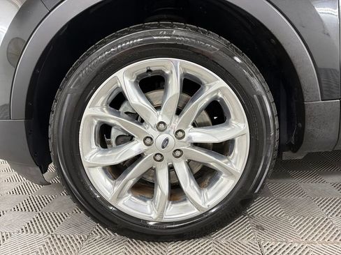 Used 2015 Ford Explorer XLT w/ Equipment Group 202B image 10