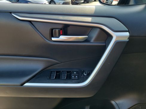 Used 2024 Toyota RAV4 XLE FWD image 17