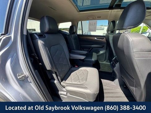 Used 2024 Volkswagen Atlas SE AWD/4WD image 23