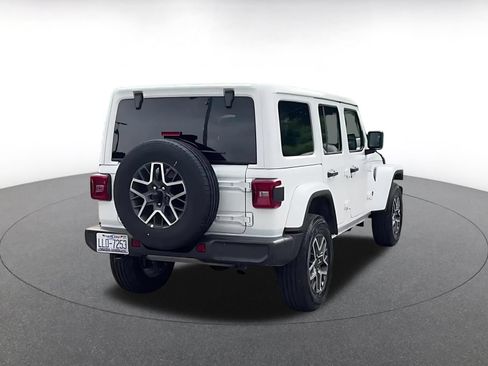 Used 2025 Jeep Wrangler Unlimited Sahara AWD/4WD image 14