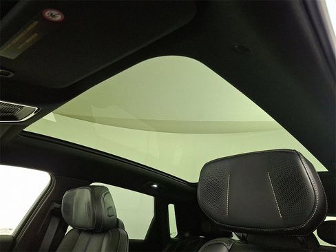 Used 2025 Cadillac Lyriq Sport image 17