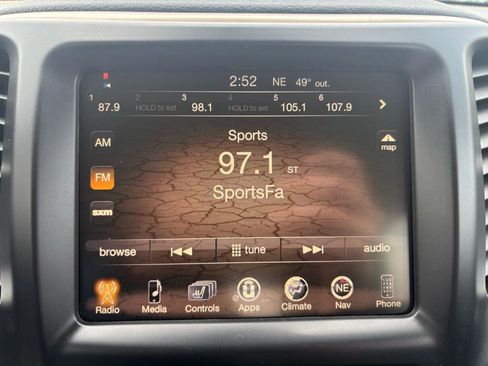 Used 2016 Jeep Cherokee Latitude w/ Cold Weather Group image 20