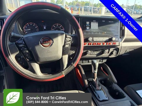 Used 2025 Nissan Frontier PRO-4X AWD/4WD image 2