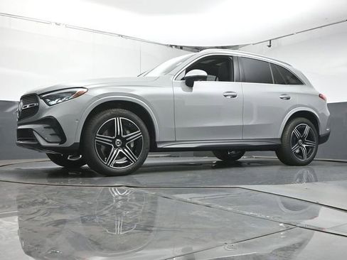 New 2026 Mercedes-Benz GLC 300 image 36