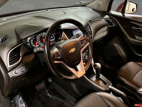 Used 2022 Chevrolet Trax LT w/ Driver Confidence Package AWD/4WD image 17