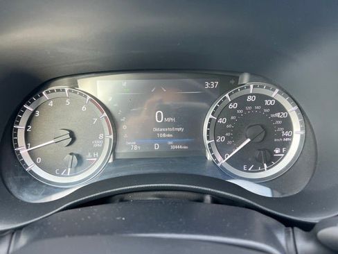 Used 2024 Toyota Highlander LE image 10