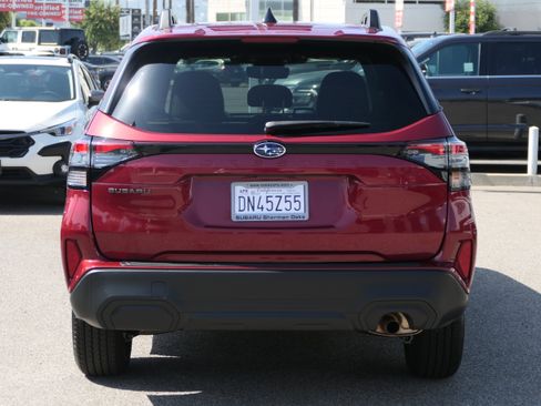 Used 2026 Subaru Forester Premium AWD/4WD image 4