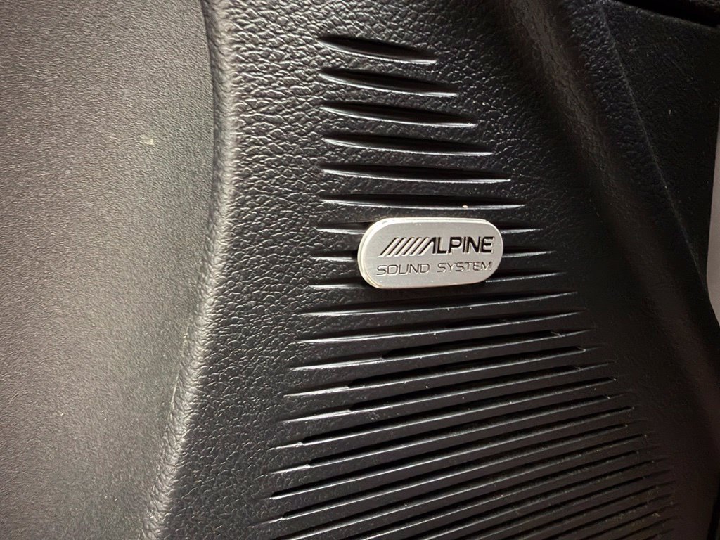 Used 2016 Dodge Challenger SXT w/ Driver Convenience Group RWD image 16