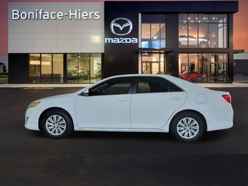 Used 2012 Toyota Camry LE image 4