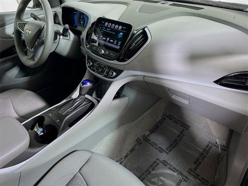 Used 2017 Chevrolet Volt LT w/ Comfort Package image 25