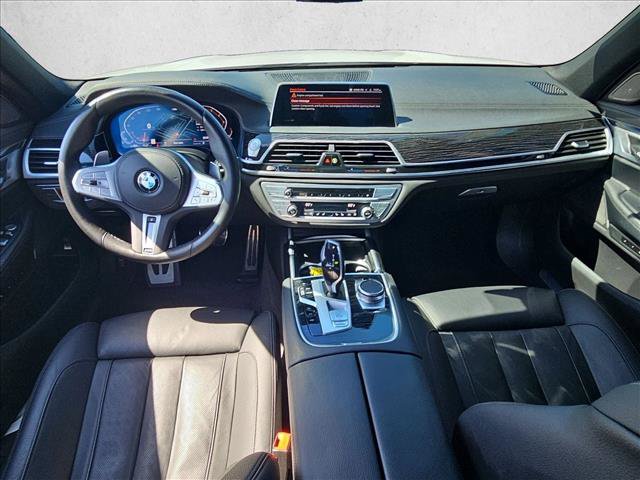 Used 2022 BMW 740i w/ M Sport Package RWD image 19