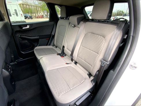 Used 2020 Ford Escape SE image 21