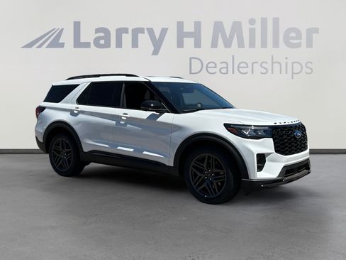 New 2026 Ford Explorer ST w/ Sun And Sound Package AWD/4WD image 7