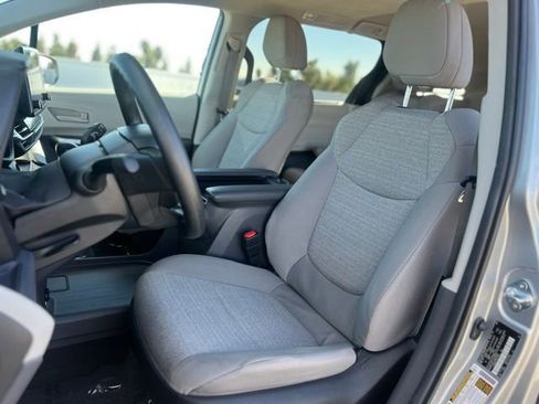 Certified 2024 Toyota Sienna LE image 14
