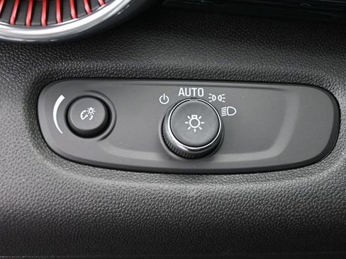 New 2026 Chevrolet Trax RS w/ Sunroof Package image 37