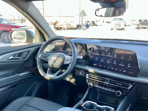 New 2026 Chevrolet Traverse LT w/ LPO, Floor Liner Package image 36