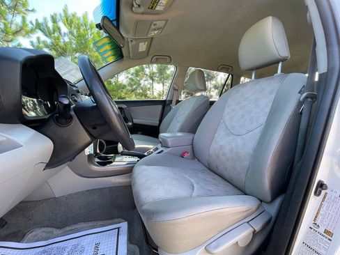 Used 2011 Toyota RAV4 4WD w/ Base L4 Extra Value Pkg image 12