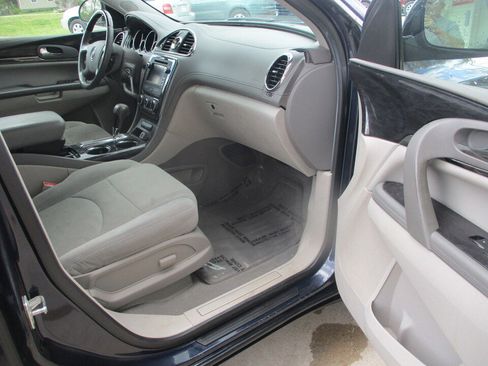 Used 2017 Buick Enclave Convenience FWD image 20