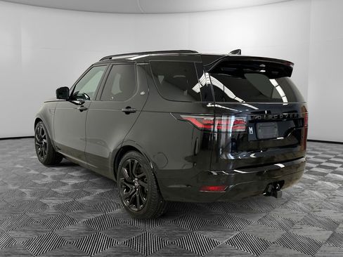 Used 2024 Land Rover Discovery Dynamic SE image 3