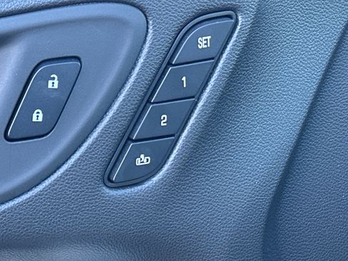 Used 2024 Buick Encore GX Avenir w/ Avenir Technology Package image 11