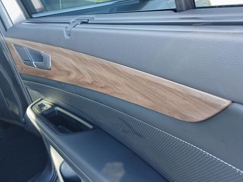 Used 2024 Volkswagen Atlas SE image 39