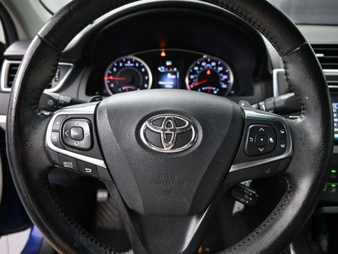 Used 2015 Toyota Camry SE FWD image 11