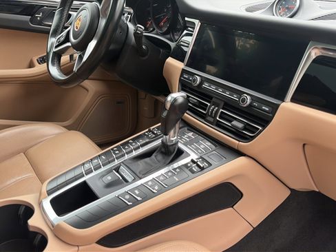 Used 2019 Porsche Macan AWD/4WD image 11