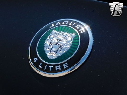 Used 1998 Jaguar XK8 Convertible image 10