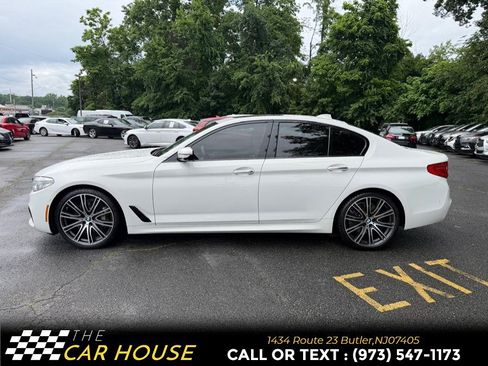 Used 2018 BMW 540i w/ M Sport Package RWD image 3
