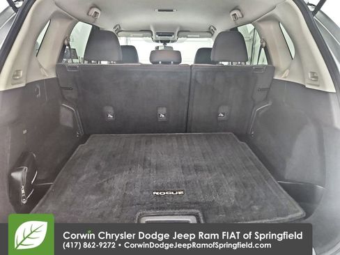 Used 2021 Nissan Rogue SV image 31