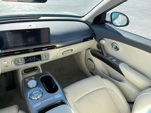 Used 2023 Genesis GV60 Advanced image 12