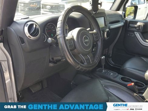 Used 2016 Jeep Wrangler Unlimited Sahara w/ Connectivity Group image 9