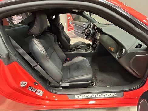 Used 2017 Toyota 86 860 Special Edition RWD image 39