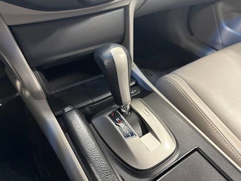 Used 2010 Honda Accord EX-L image 16