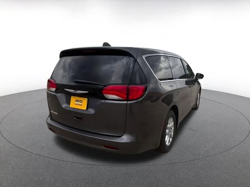 Used 2023 Chrysler Voyager LX FWD image 15